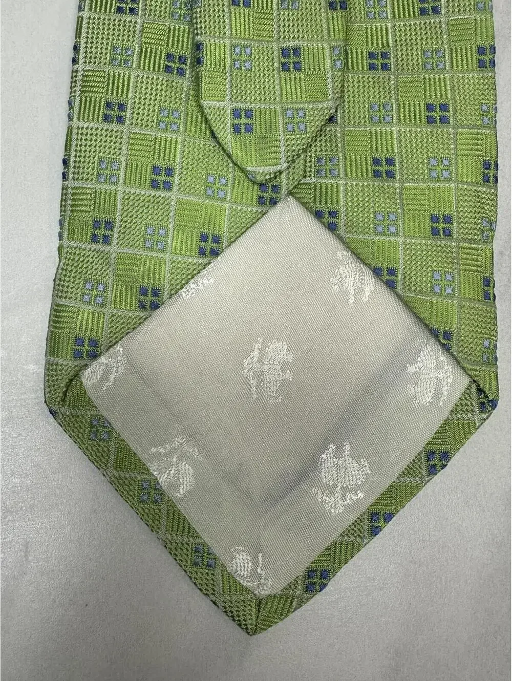 Brooks Brothers classic light green/blue/light blue geometric 100% silk necktie